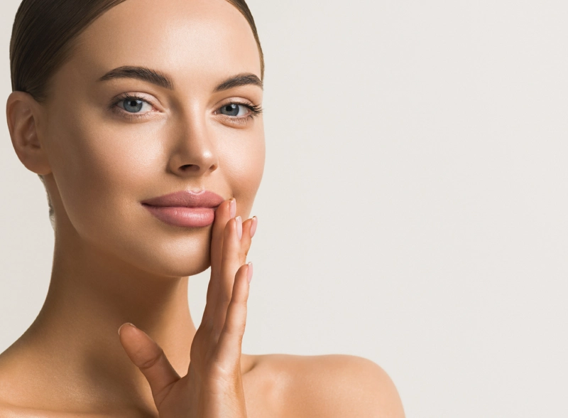 Customized facial treatment for hydration, acne care, and anti-aging based on individual skin type and concerns.